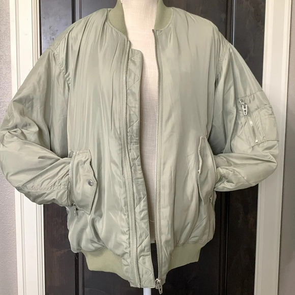 Blank NYC Oversized Bomber Jacket M - Picture 1 of 9